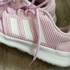 Womens adidas lavender cloud foam shoes 6.5